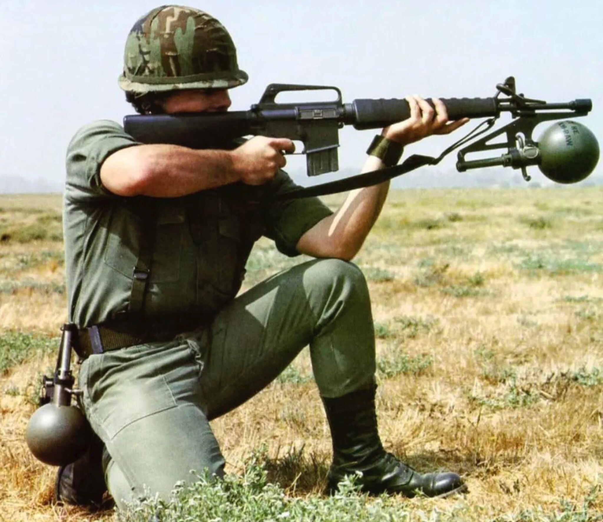 M16 or possibly M16A1 with RAW attachment